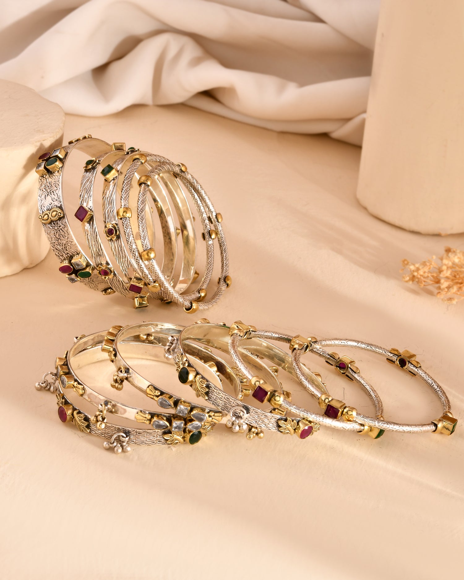 Rajwada Kundan Bangle set