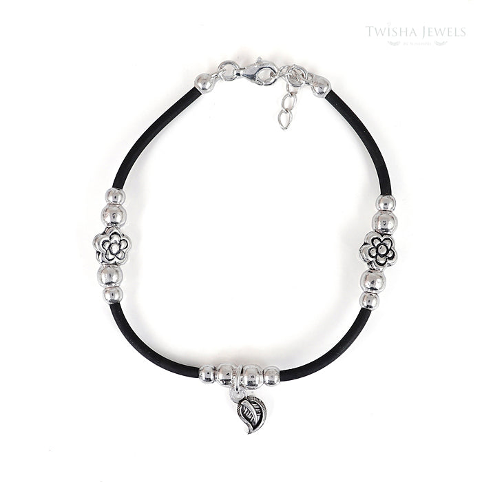 Soft Leaf Glow Bracelet