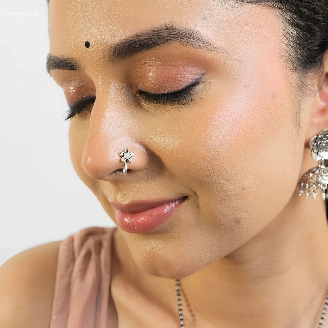 925 Silver Moon Bloom Nosepin | Minimal Daily Wear