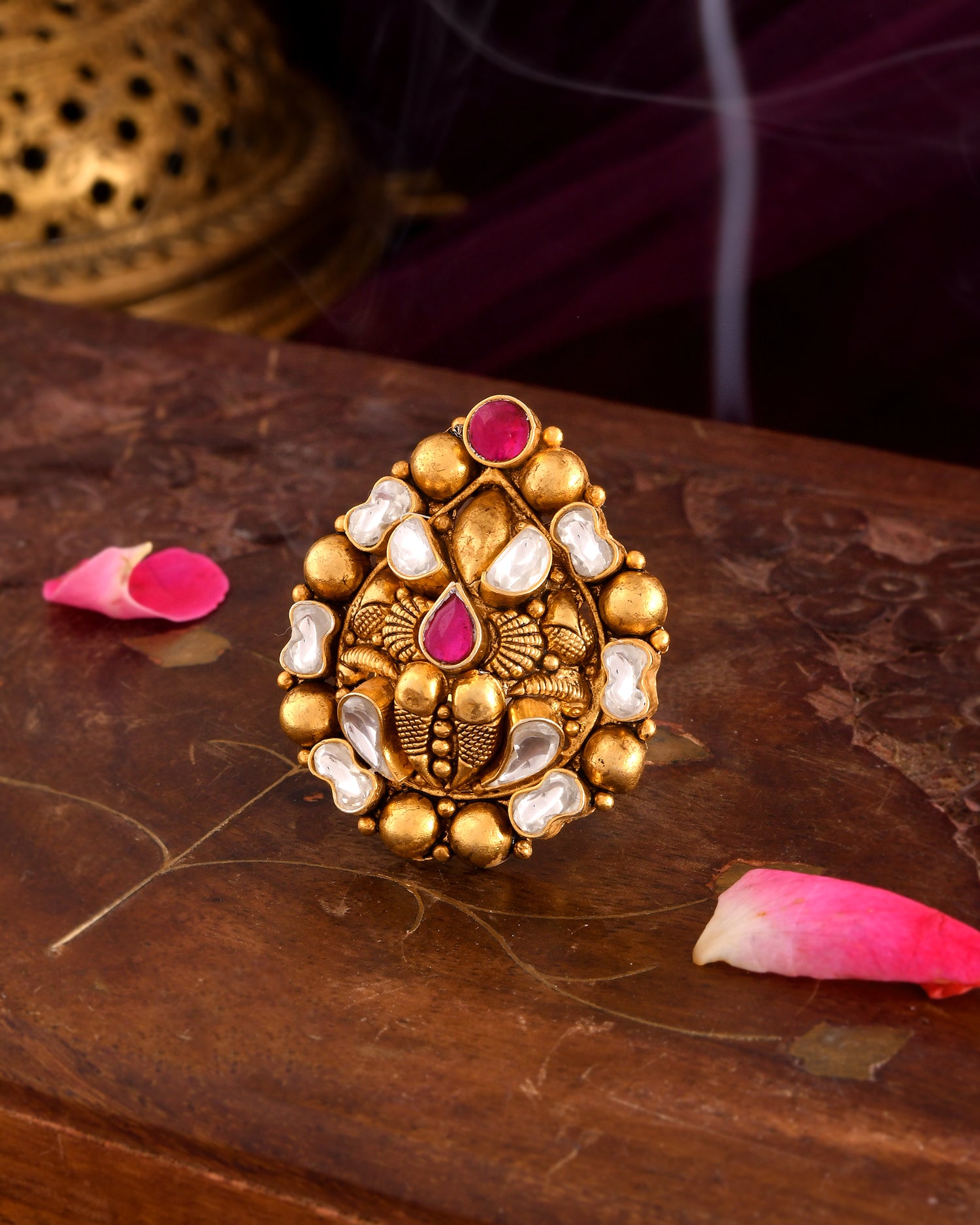 Regal Gulaabi Kundan Ring