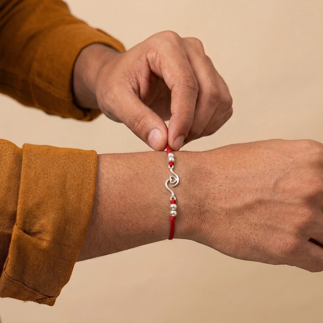 Heartline | Twisha's Bandhan Box | 925 Silver Rakhi