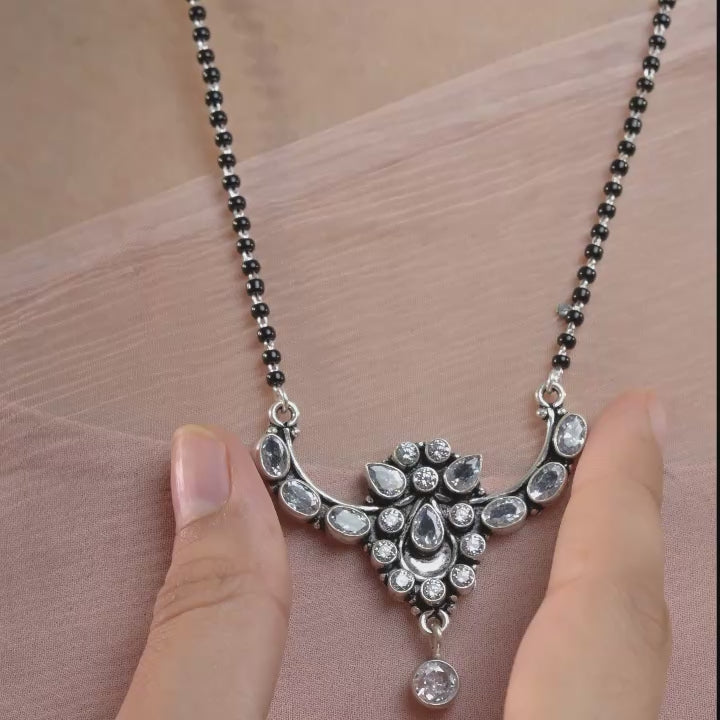 Silver 925 Chandrika Bloom Mangalsutra