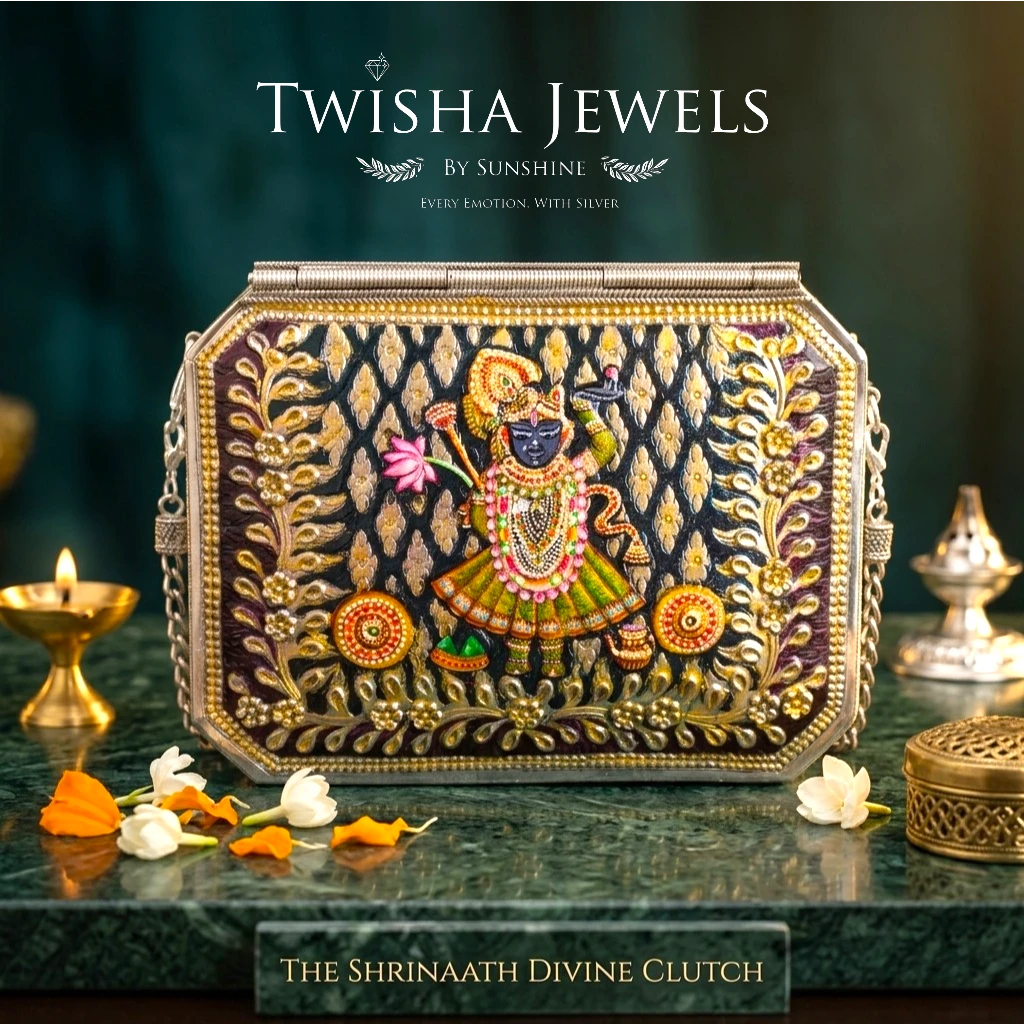 Hand-Painted Shrinath Ji 925 Silver Clutch Purse – Exclusive Designer Piece